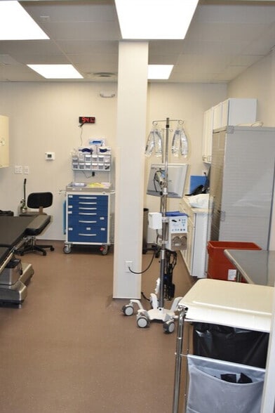 More Photos Of 118 N Country Rd, Port Jefferson Medical For Sale