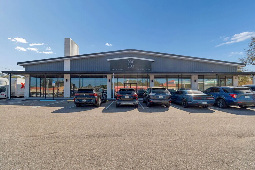 More Photos Of 1277 S Highland Ave, Clearwater Freestanding For Lease