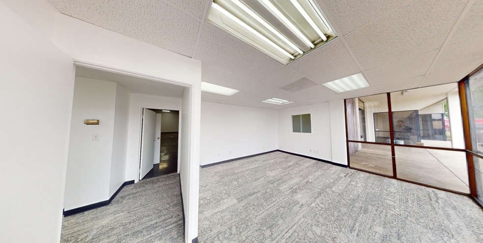 More Photos Of 17101-17121 Central Ave, Carson Warehouse For Lease