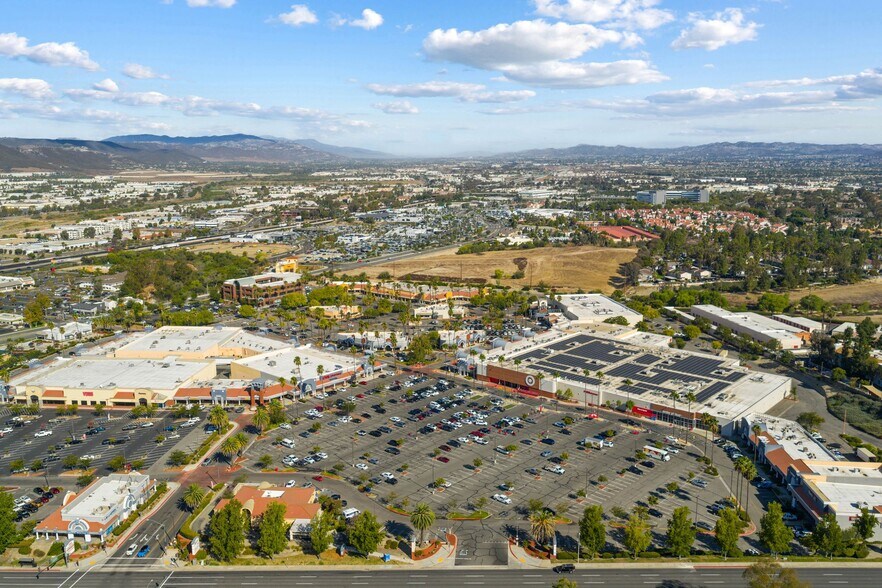 More Photos Of 27520 Ynez Rd, Temecula General Retail For Sale