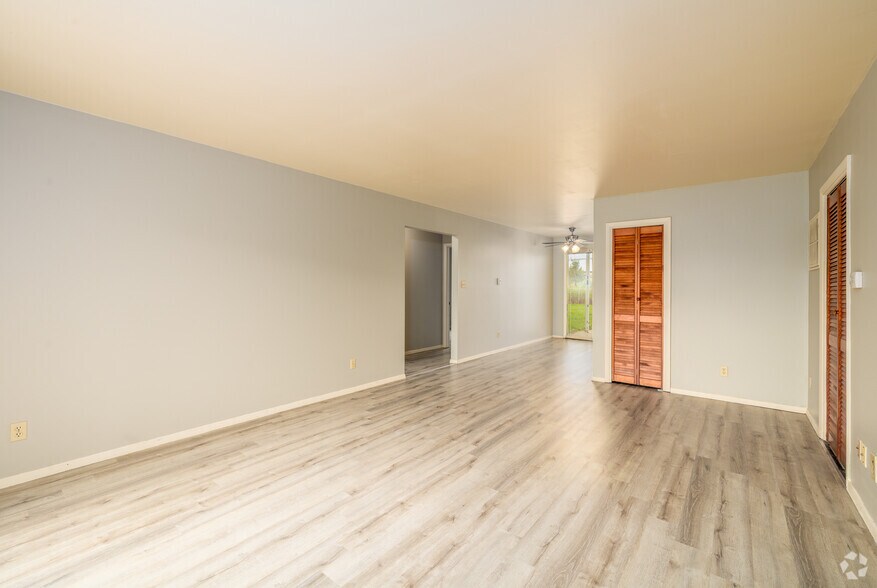 More Photos Of 1005 N Park Forest Dr, Marion Apartments For Sale