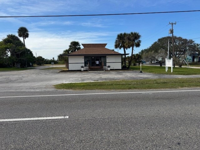 More Photos Of 1675 N Atlantic Ave, Cocoa Beach Office For Lease