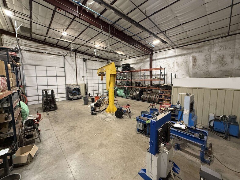 More Photos Of 3209 W Industrial Ave, Midland Warehouse For Lease