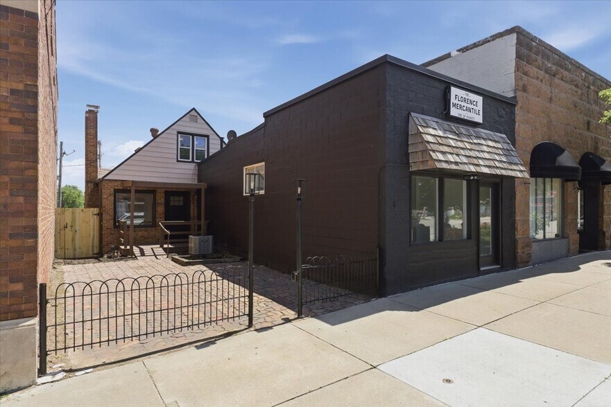 Primary Photo Of 8603 N 30th St, Omaha Storefront Retail Residential For Lease