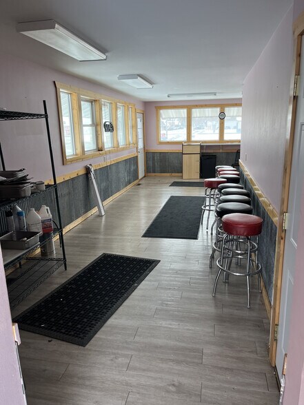 More Photos Of 5 N Farwell St, Verndale Restaurant For Lease