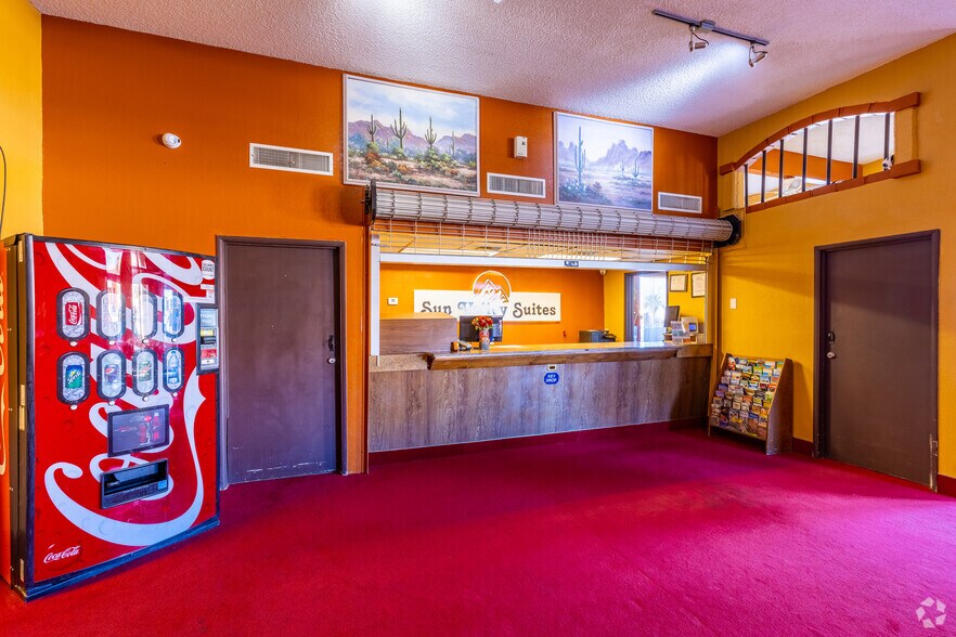 More Photos Of 336 Lee Ave, Bullhead City Hotel For Sale