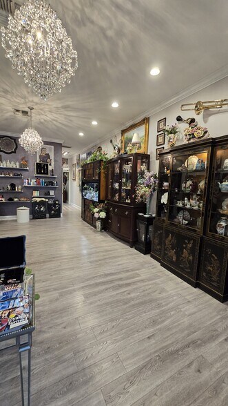 More Photos Of 7527-7573 Ulmerton Rd, Largo Office For Lease