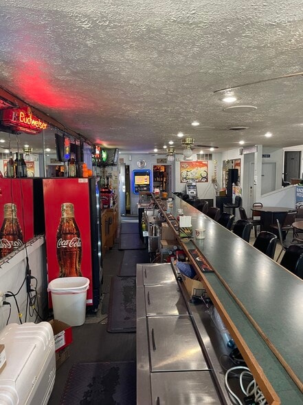 More Photos Of 2137 S Meridian St, Indianapolis Bar For Sale