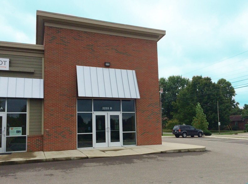 More Photos Of 2231-2233 Stokes Rd, Clarksville Storefront Retail Office For Lease