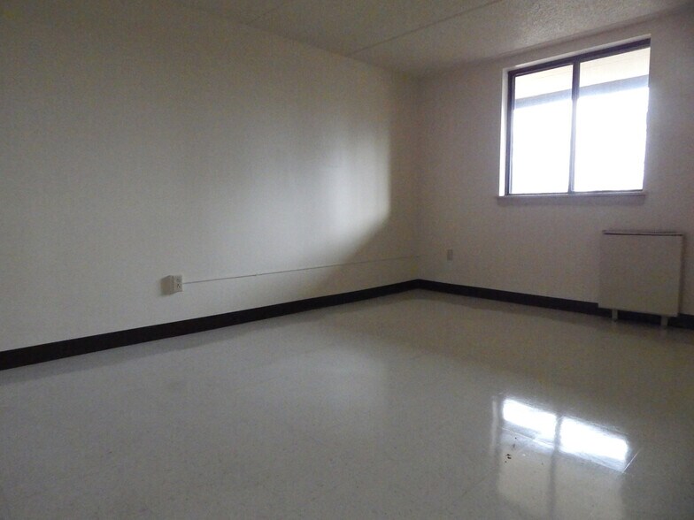 More Photos Of 55 E Main St, Morrisville Apartments For Sale