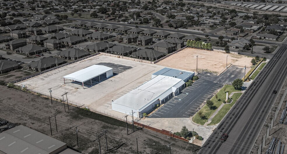 More Photos Of 1501 N Fairgrounds Rd, Midland Office For Sale