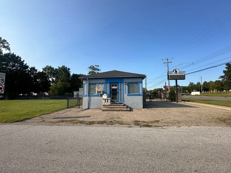 More Photos Of 24056 Pilgrim, Redford Medical For Sale