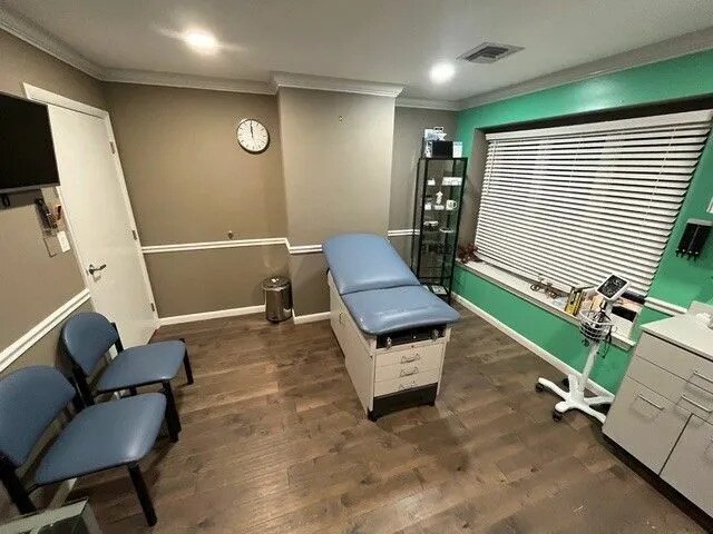 More Photos Of 151 Fries Mill Rd, Turnersville Medical For Sale