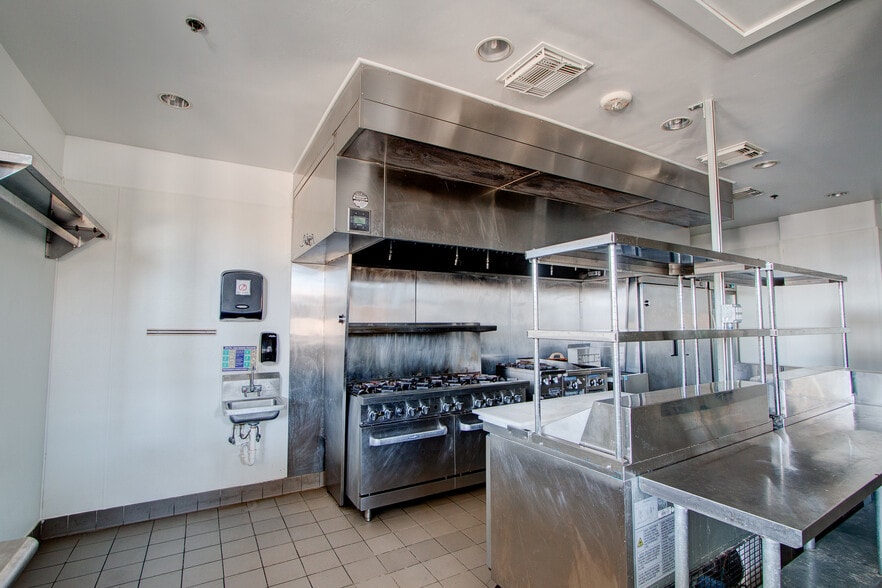 More Photos Of 6675 Mediterranean Dr, McKinney Restaurant For Sale