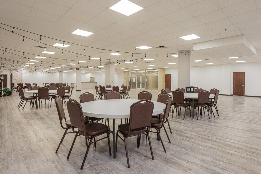 More Photos Of 203 S Washington Ave, Saginaw Medical For Lease