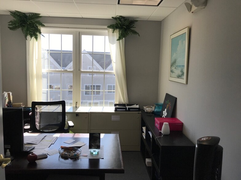 More Photos Of 124 East Ave, Norwalk Medical For Lease