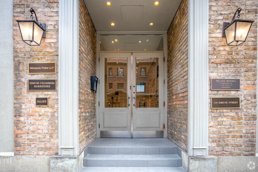 More Photos Of 116 Simcoe St, Toronto Office For Lease