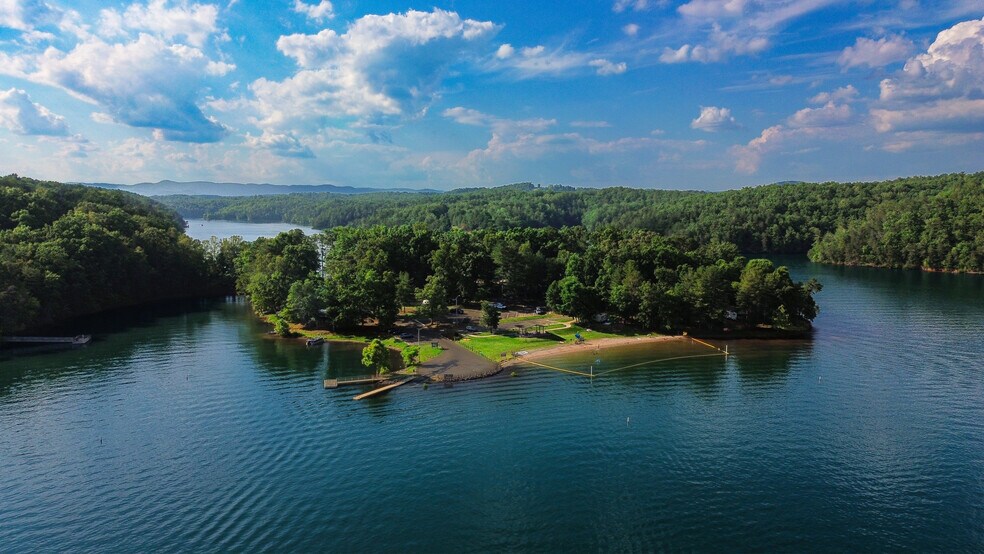 More Photos Of 4265 Goose Point Rd, Bassett Marina For Sale
