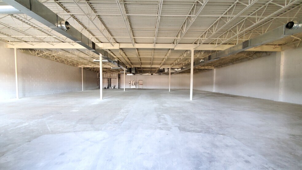 More Photos Of 22608 MacArthur Blvd, California Unknown For Lease