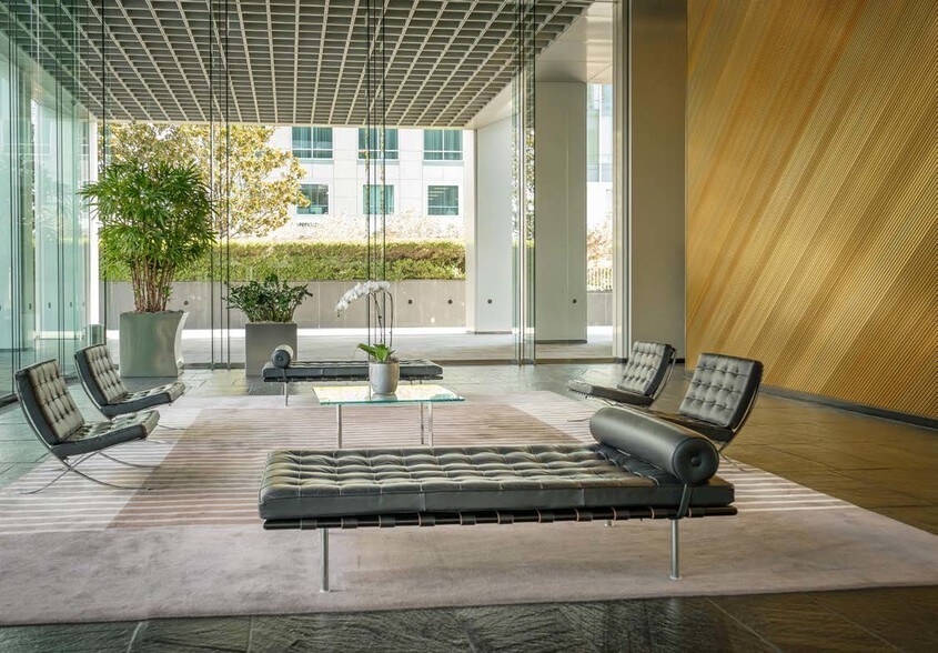 Primary Photo Of 1 Kaiser Plz, Oakland Office For Lease