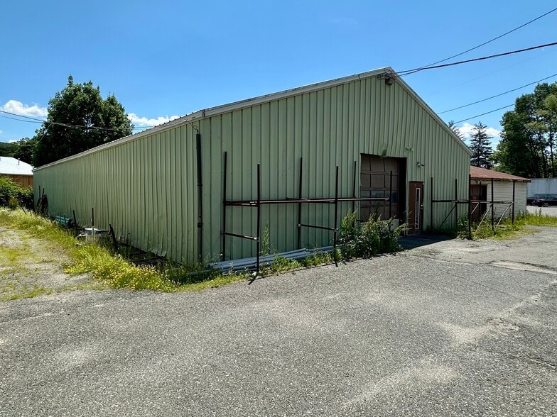 More Photos Of 20 Maple Ave, Great Barrington Warehouse For Sale