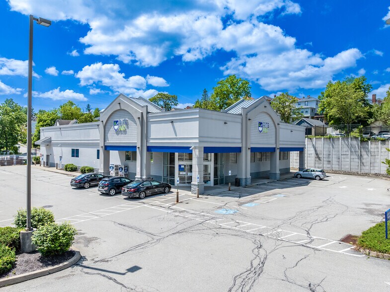 More Photos Of 513 Perry Hwy, Pittsburgh Drugstore For Sale