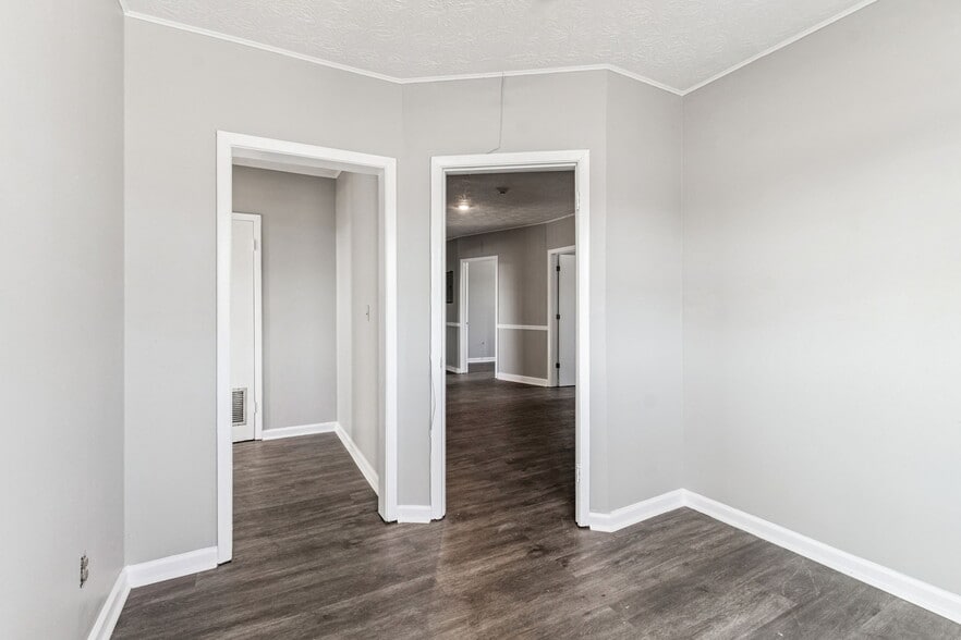 More Photos Of 715 McDuff Ave N, Jacksonville Storefront Retail Residential For Sale