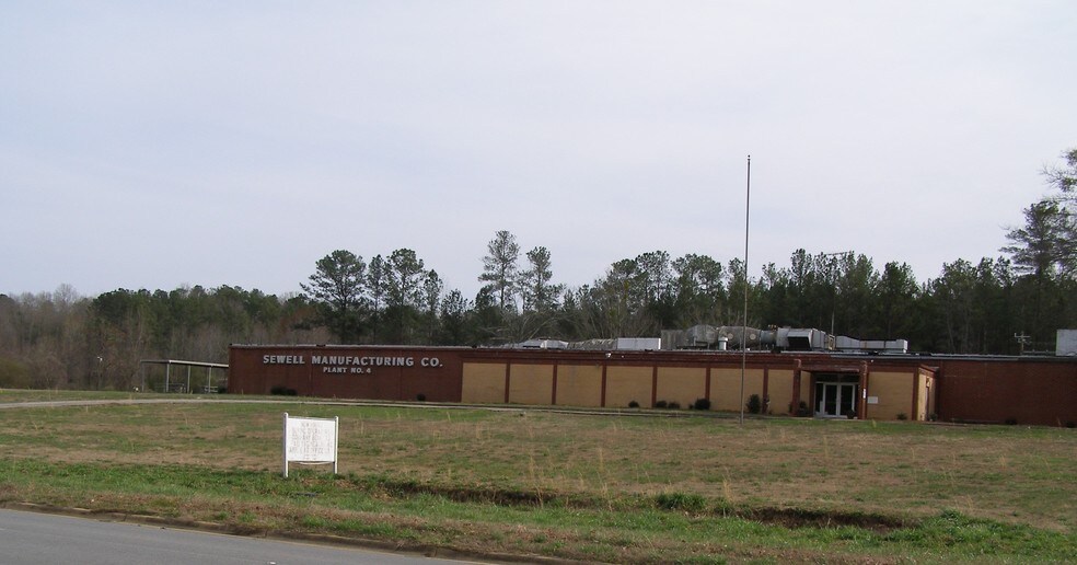 More Photos Of 2580 Highway 46, Heflin Warehouse For Lease