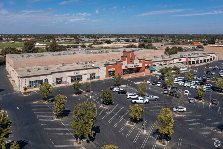 More Photos Of 2301-2363 W Main St, Turlock Unknown For Lease