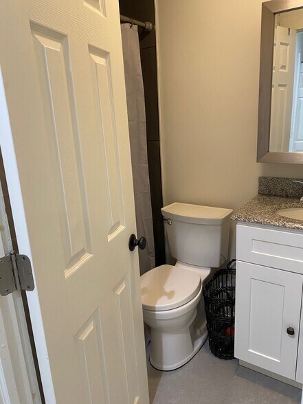 More Photos Of 136-138 Main St, Greenport Storefront Retail Residential For Sale