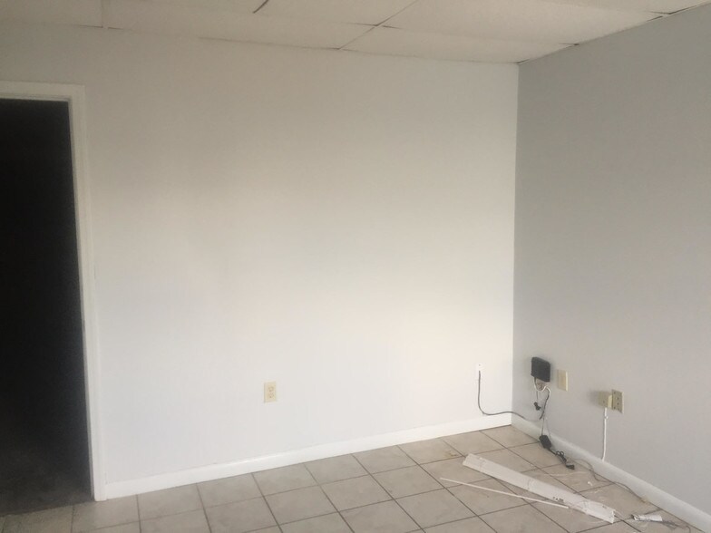 More Photos Of 11616 Industriplex Blvd, Baton Rouge Warehouse For Sale