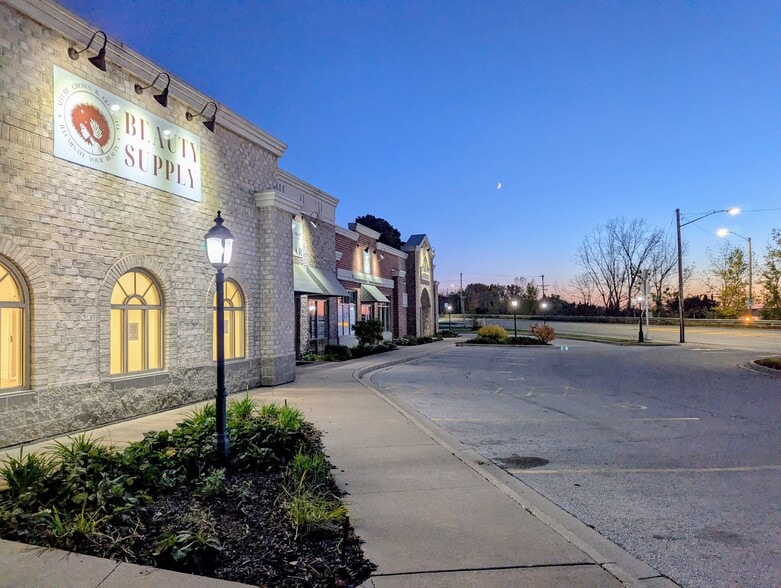 Primary Photo Of 1255-1263 S Monroe Ave, Green Bay Unknown For Lease