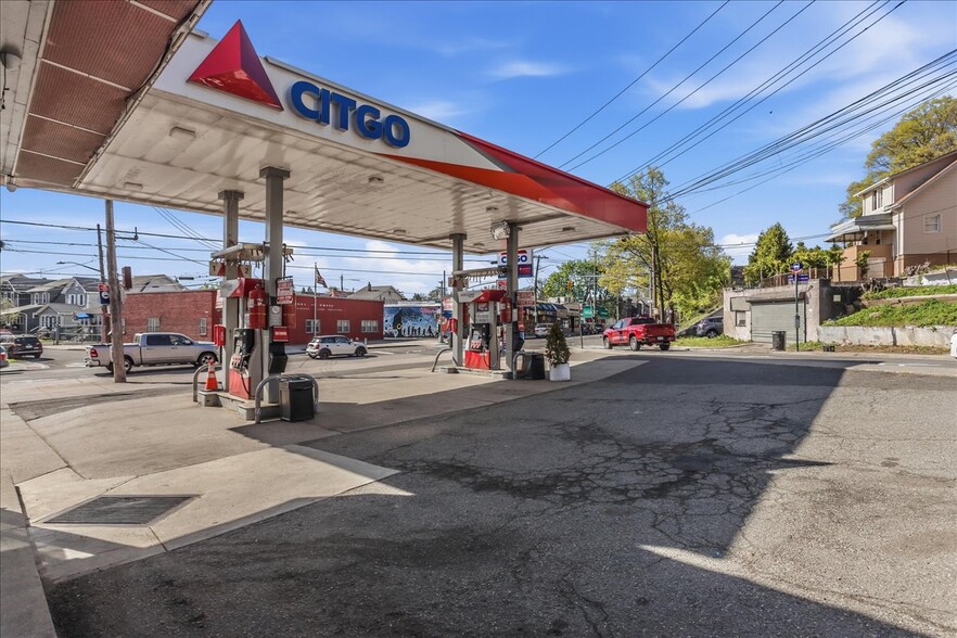 More Photos Of 535 Vanderbilt Ave, Staten Island Carwash For Sale