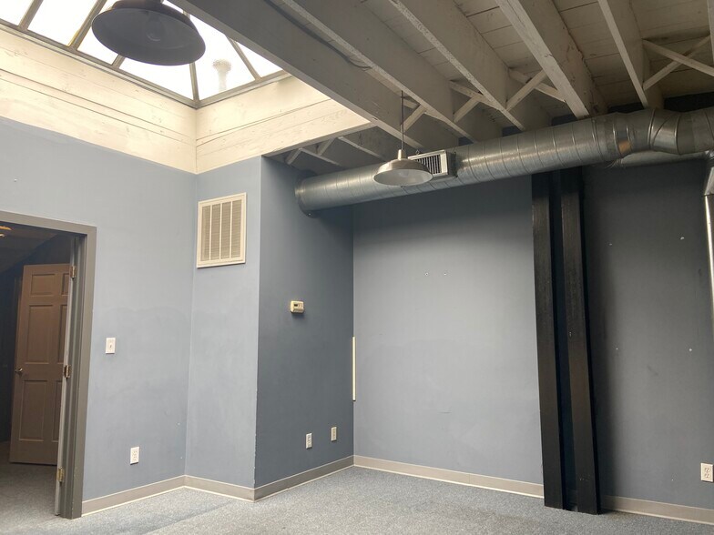 More Photos Of 10 Lackawanna Plz, Montclair Storefront Retail Office For Lease
