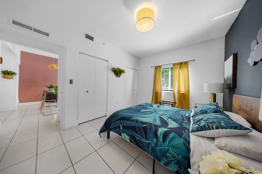 More Photos Of 750 SW 2nd St, Miami Apartments For Sale