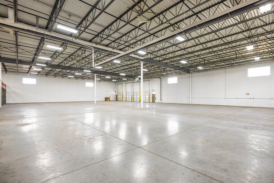 More Photos Of 610 Whitetail Blvd, River Falls Warehouse For Lease