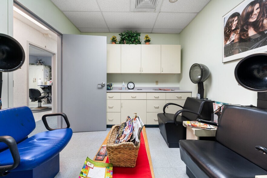 More Photos Of 20 S Main St, Manchester Freestanding For Lease