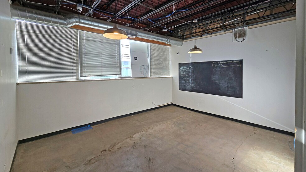 More Photos Of 150 Rio Grande Blvd, Denver Warehouse For Lease