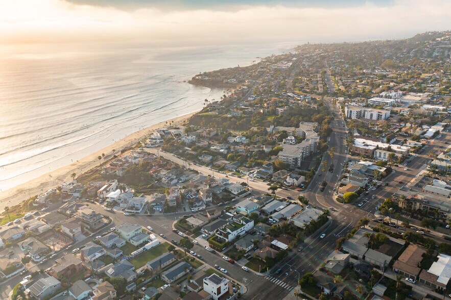 More Photos Of 4980-82 La Jolla Blvd, San Diego Multifamily For Sale