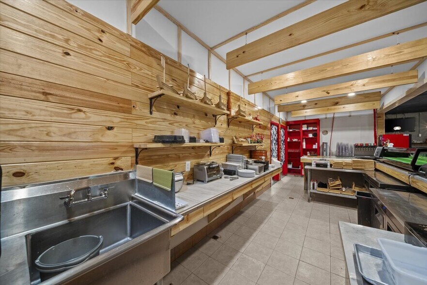 More Photos Of 111 Middleton Way, Greer Restaurant For Sale