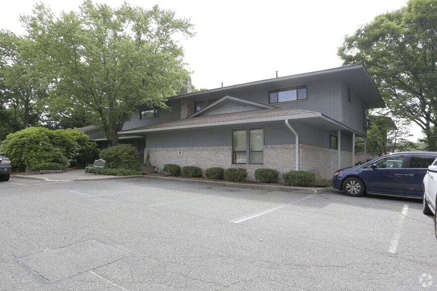 More Photos Of 350 Veterans Memorial Hwy, Commack Loft Creative Space For Sale