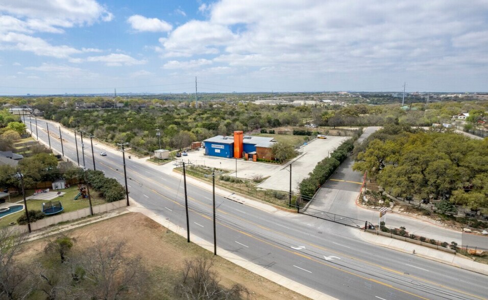 More Photos Of 18745 Redland Rd, San Antonio Restaurant For Lease