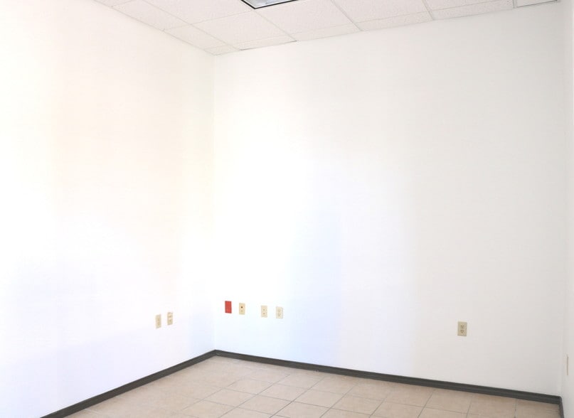 More Photos Of 1313 W Polk Ave, Pharr Office For Lease