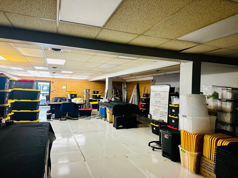 More Photos Of 450 Pearl St, Stoughton Office For Lease