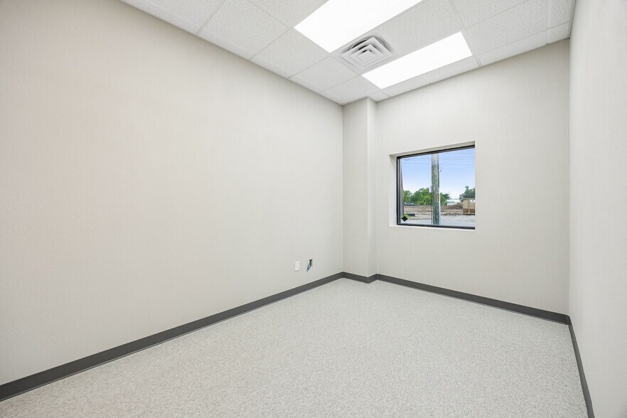 More Photos Of 6819 Theall Rd, Houston Industrial For Sale