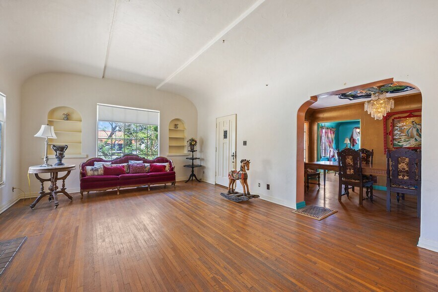 More Photos Of 720 W La Habra Blvd, La Habra General Retail For Sale