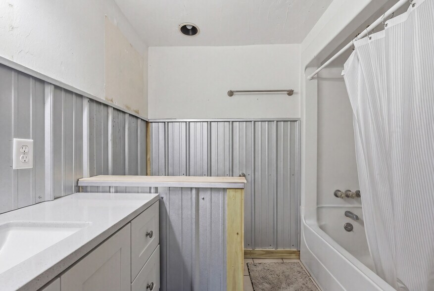 More Photos Of 505 3rd St, Cedar Key Restaurant For Sale