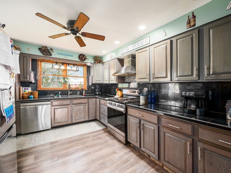 More Photos Of 1410 Stratford Rd, Delaware Office Residential For Sale