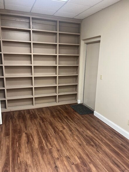 More Photos Of 859 Park Ave, Orange Park Medical For Sale