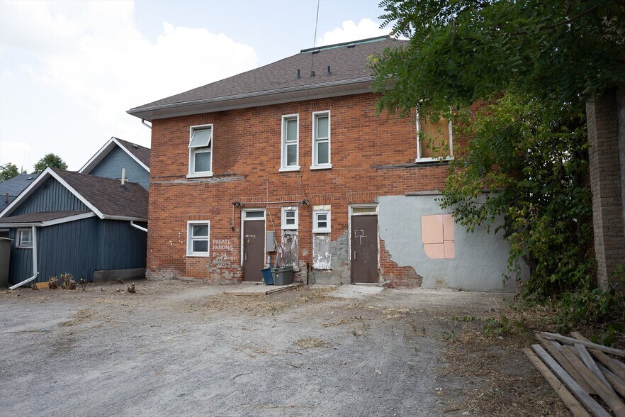 More Photos Of 514 Aylmer St N, Peterborough Multifamily For Sale